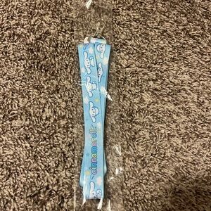 Round 1 cinnamon roll lanyard brand new